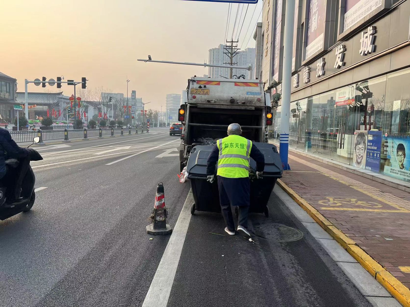 堅守一線  守護“春潔”3-s